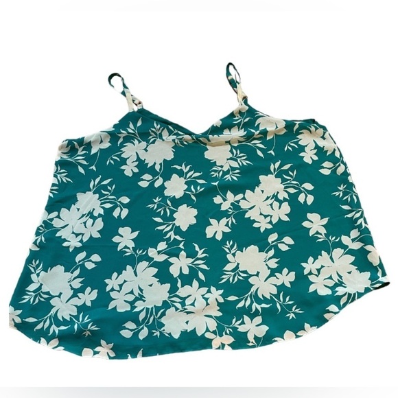 Torrid Sophie Chiffon Swing Cami Turquoise Flower Top size 4 - Picture 6 of 7